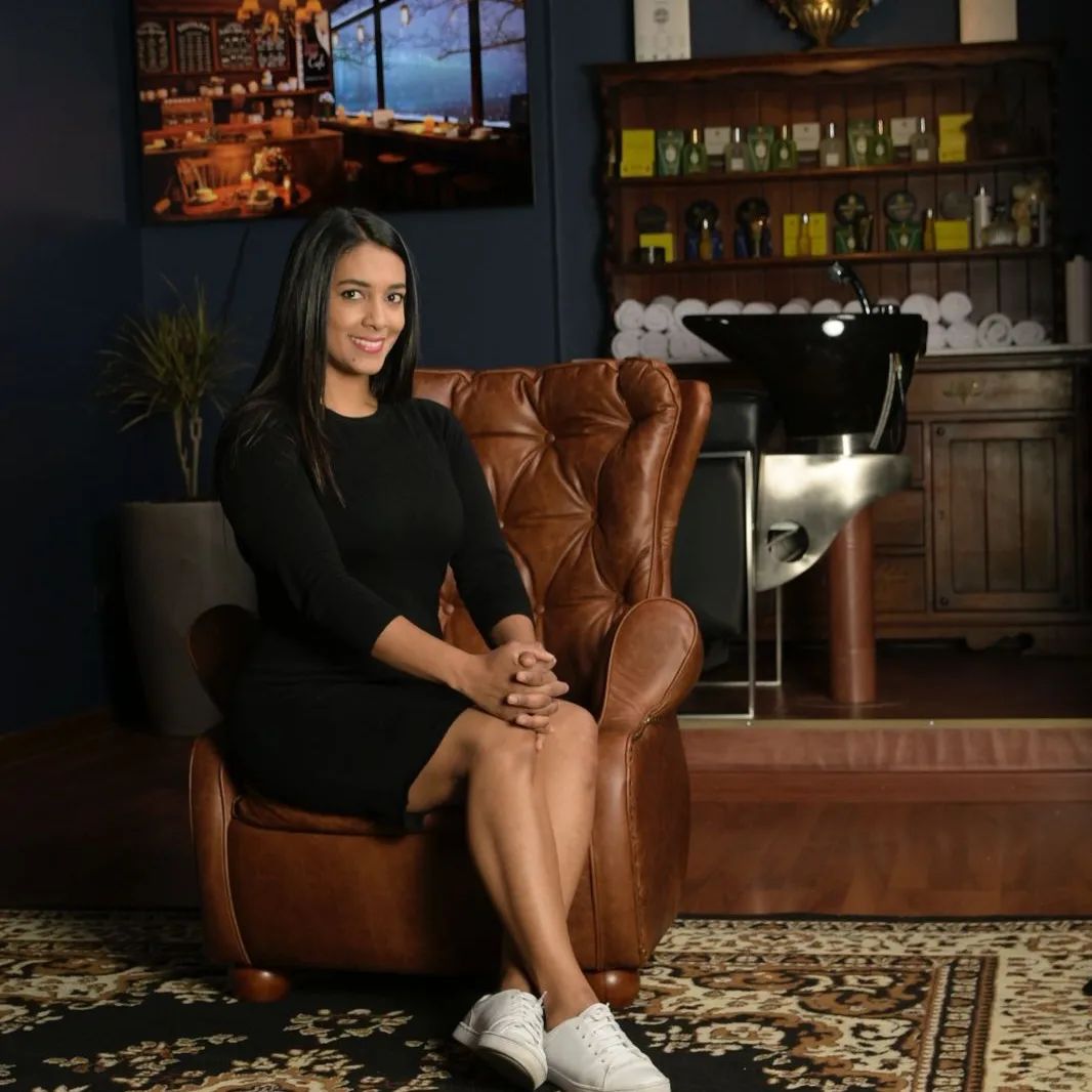 Perseverancia, determinación y trabajo, conoce la historia de la barbera Johanna Restrepo